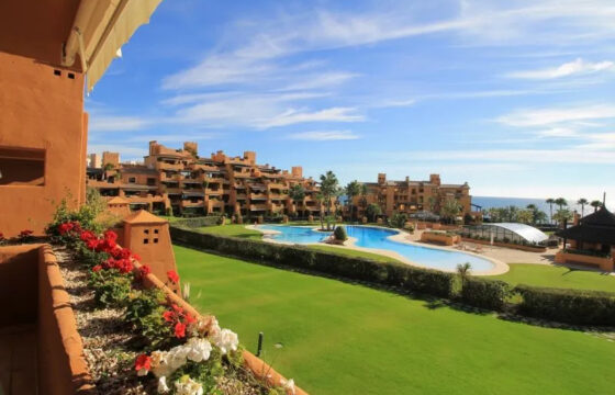 Apartment for sale in Estepona