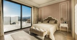 Villa for sale in Benahavis