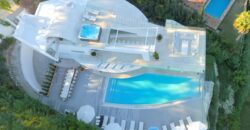 Avant-garde style Villa in Nueva Andalucia