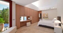 Avant-garde style Villa in Nueva Andalucia