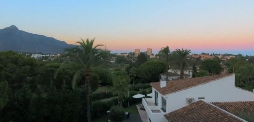 Modern 5 bedroom Villa in Nueva Andalucia