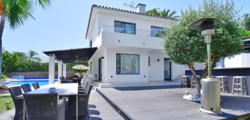 Modern 5 bedroom Villa in Nueva Andalucia
