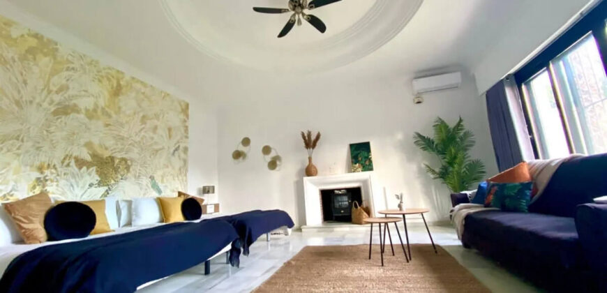 10 bedroom Villa in Nagueles, Marbella
