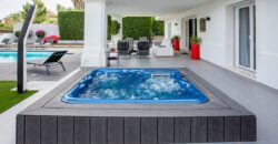 6 Bedroom Villa in Los Naranjos, Nueva Andalucia