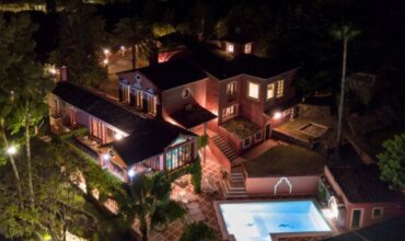 Stunning 12 bedroom mansion in private development of Vega Colorado, La Quinta