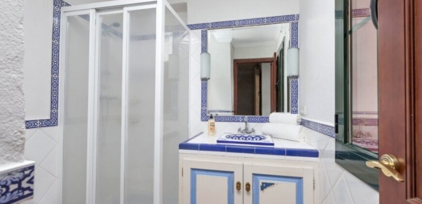 Stunning 12 bedroom mansion in private development of Vega Colorado, La Quinta