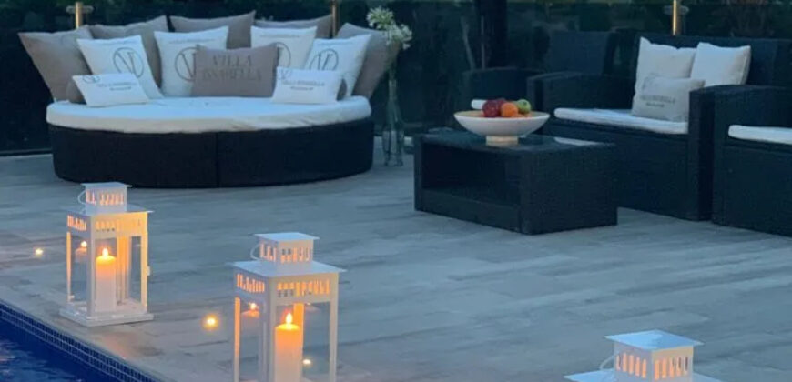 Luxury 8 bedroom Villa in Elviria