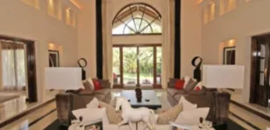 Stunning 6 bedroom villa front line golf Los Naranjos