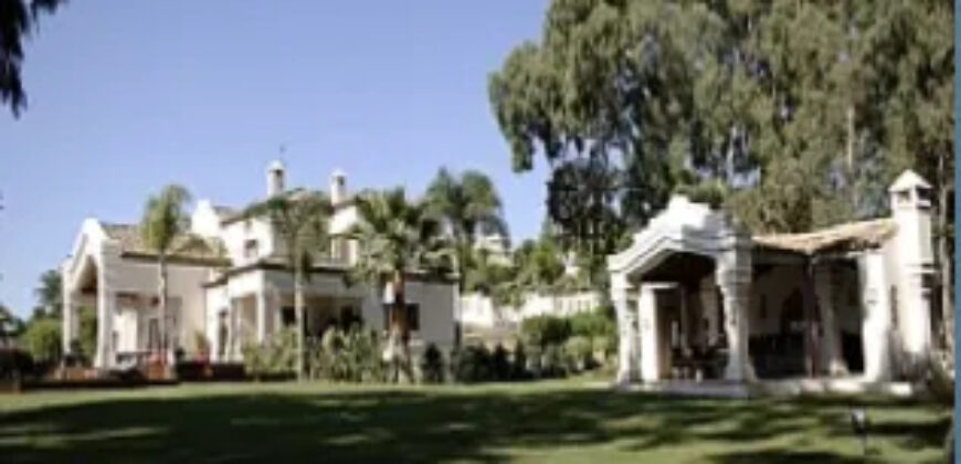 Stunning 6 bedroom villa front line golf Los Naranjos