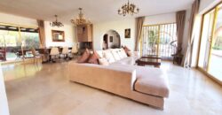 Charming large 4 bedroom villa in Las Brisas with panoramic views of La Concha