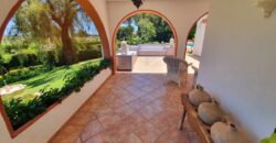 Charming large 4 bedroom villa in Las Brisas with panoramic views of La Concha