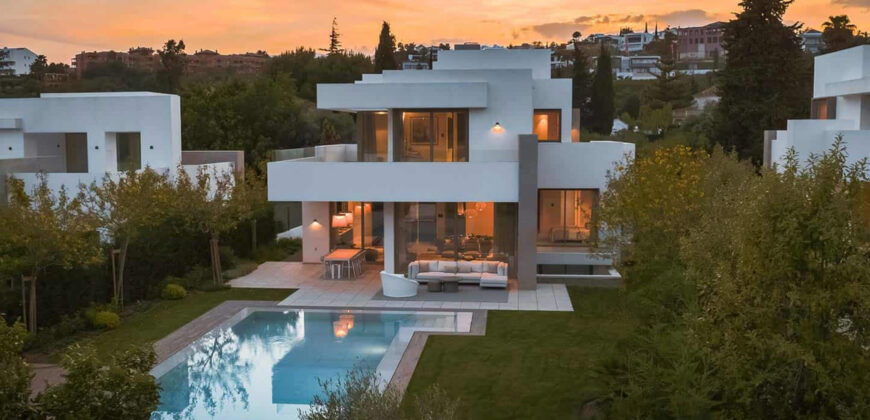 King’s Hills, Nine luxury Villas in El Paraiso