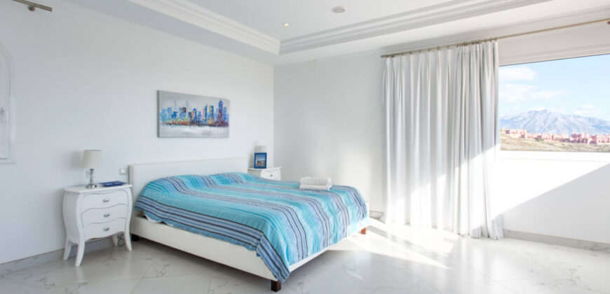 Spacious 8 bedroom villa with panoramic spectacular views of the Mediterranean