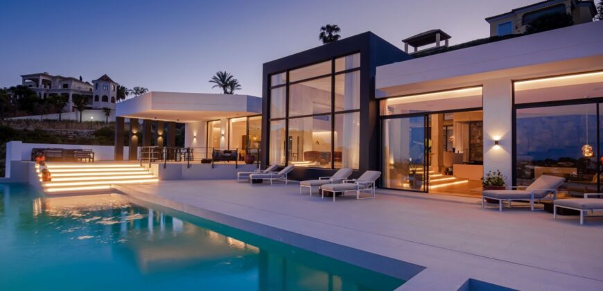 Luxury six bedroom villa built for clients who want nothing but the best!