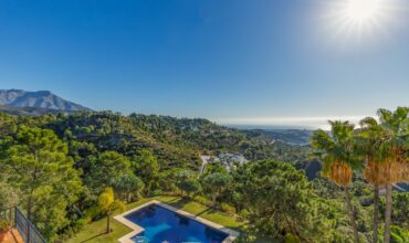 A Stunning Newly Reformed Designer Villa