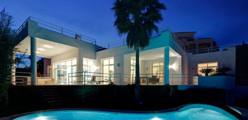 5bed Villa La Quinta, overlooking La Concha, Puerto Banus, the Mediterranean and the African coastline.