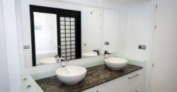 Charming upgraded 3-Bedroom Villa in Nueva Andalucia for sale