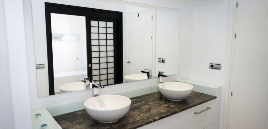 Charming upgraded 3-Bedroom Villa in Nueva Andalucia for sale