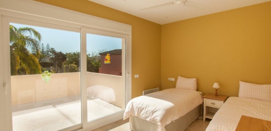 Beautiful Villa with 6 bedrooms, sleeps 14, within easy walking distance to Guadalmina beach.