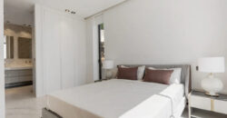Exquisite South-Facing Villa with Panoramic Views in Los Flamingos Golf