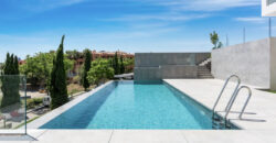 Exquisite South-Facing Villa with Panoramic Views in Los Flamingos Golf