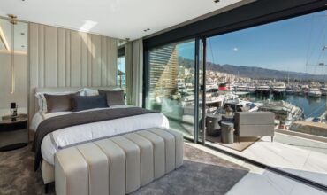 Sleek Apartment I Puerto Banus Marina