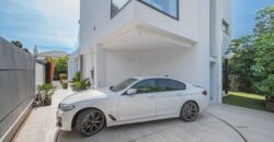 Sophisticated Luxury on Marbella’s Golden Mile: A Contemporary Masterpiece in Casablanca
