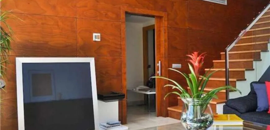 Modern 3 bedrooms towhnouse in Marbella View for long term