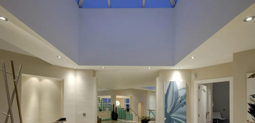 Beautiful fully renovated 5 bedroom villa in La Quinta