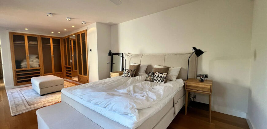 Contemporary Elegance: Luxurious 4-Bedroom Haven in Exclusive Marbella
