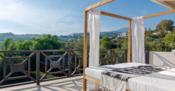 Exquisite 5-Bedroom Villa: Modern Luxury in Nueva Andalucía’s Gated Haven
