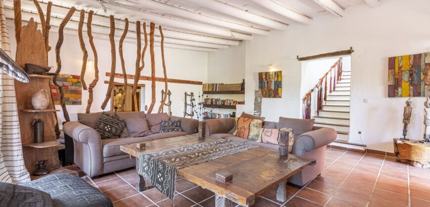 Benahavis Village Oasis: Two Villas on Expansive Land with Development Potential