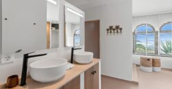 Recently Renovated Villa in Estepona’s Scenic Landscape