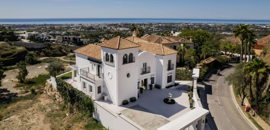 Fully Renovated 5-Bedroom Villa with Spectacular Views in Monte Halcones