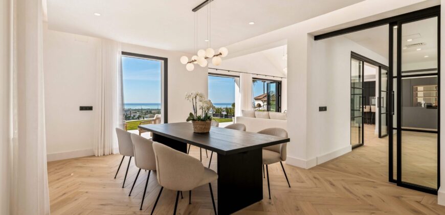 Fully Renovated 5-Bedroom Villa with Spectacular Views in Monte Halcones