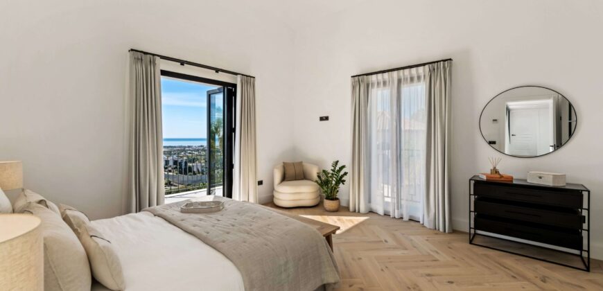Fully Renovated 5-Bedroom Villa with Spectacular Views in Monte Halcones