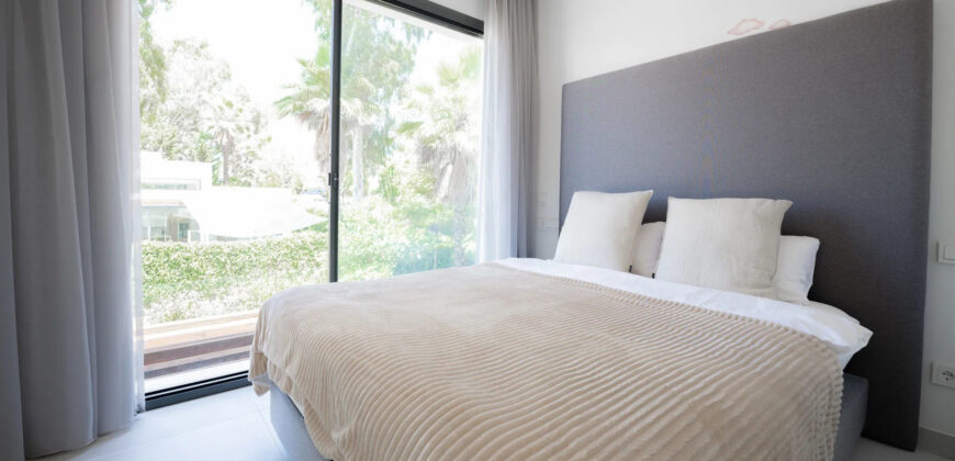 Elegant New Golden Mile Villa