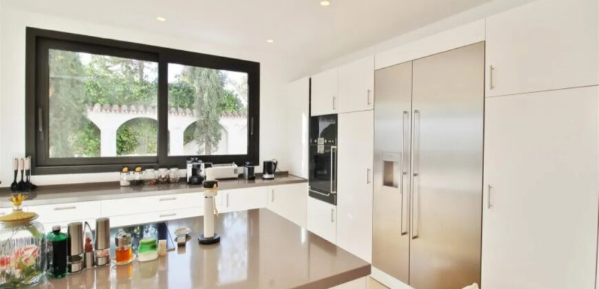 Dual Luxury Villas with 9 Bedrooms on One Serene Plot