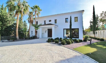 Dual Luxury Villas with 9 Bedrooms on One Serene Plot