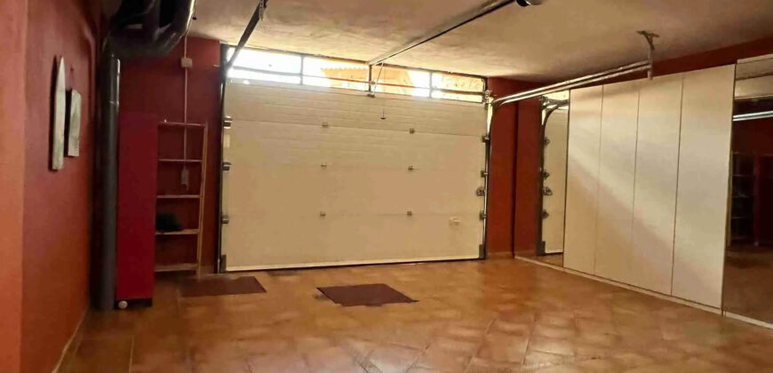 Stunning Semi-Detached Villa in Prime Golf Complex