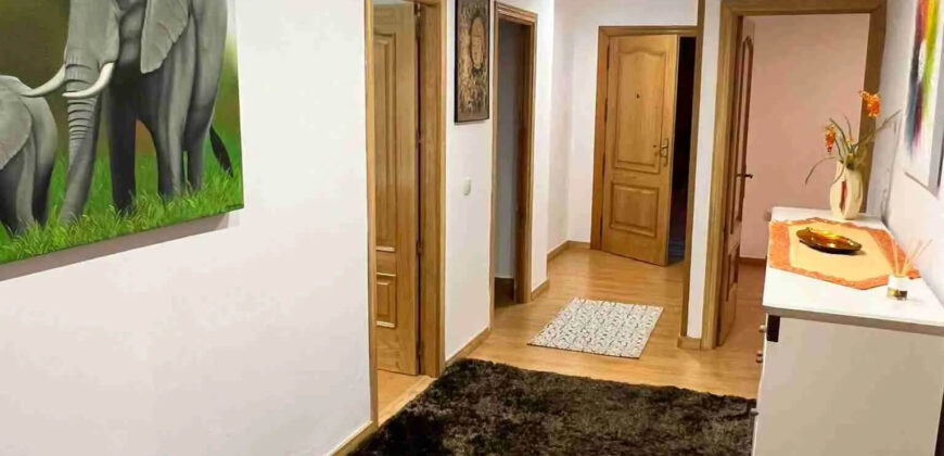 Stunning Semi-Detached Villa in Prime Golf Complex