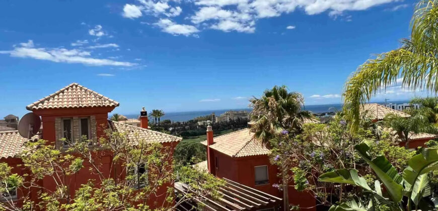 Stunning Semi-Detached Villa in Prime Golf Complex