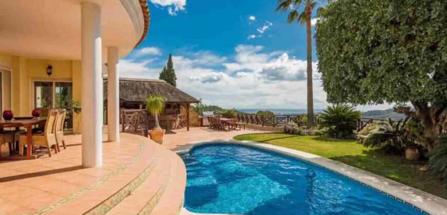Tranquil Villa With Panoramic View – Istan