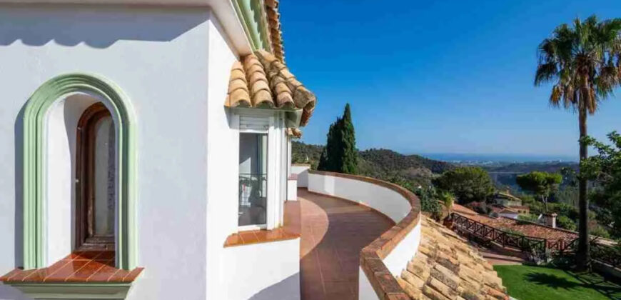 Tranquil Villa With Panoramic View – Istan