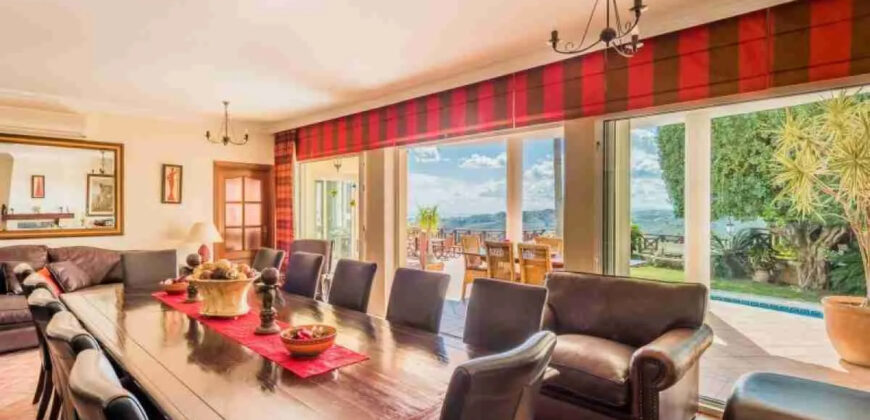 Tranquil Villa With Panoramic View – Istan