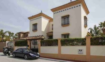 Coastal Family Villa Near Puerto Banus