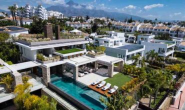 Stunning 5 Bedroom Villa Just Steps from Puerto Banus