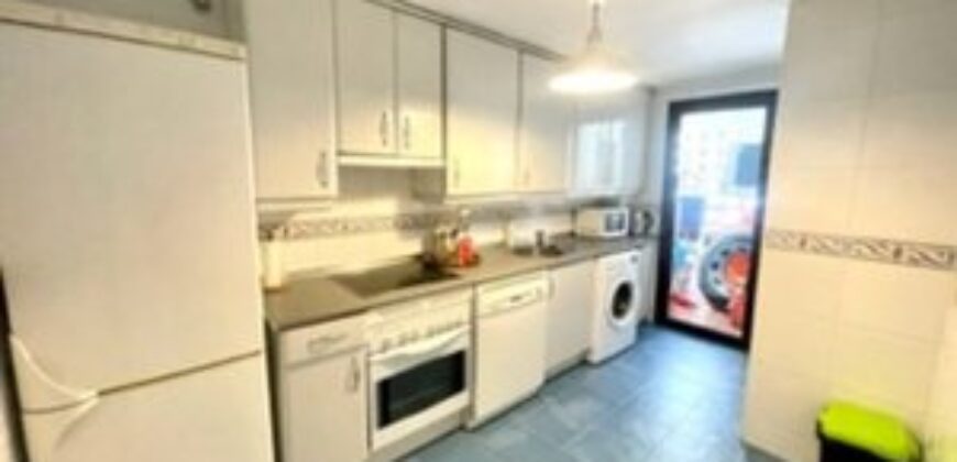 Spacious 2 Bed Apartment in La Maestranza