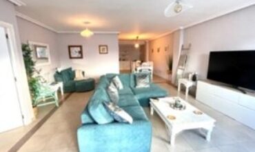 Long-Term Rental: Spacious 2-Bedroom Apartment in La Maestranza, Aloha, Prime Marbella Location