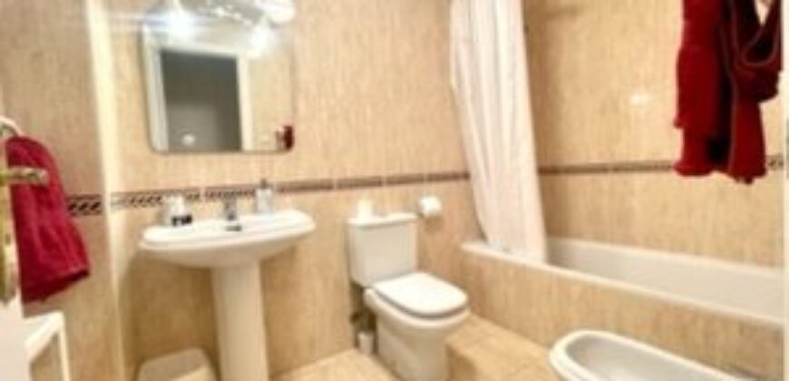 Spacious 2 Bed Apartment in La Maestranza